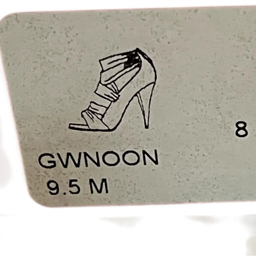 Guess size 10